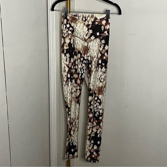 New Aerie Offline Real Me High-rise 7/8 Crossover Legging Multi-print Small - Picture 2 of 7